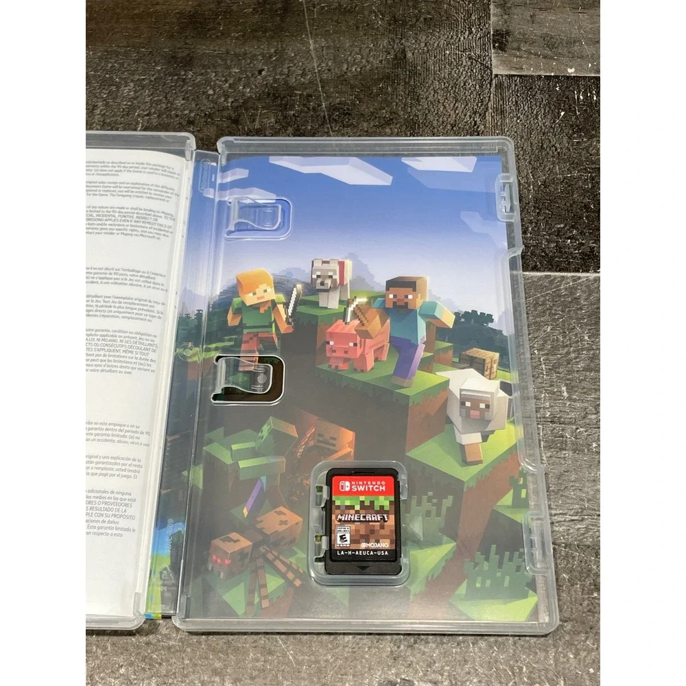 Minecraft Nintendo Switch Video Game with Super Mario Mash-Up Pack HAC-P-AEUCA